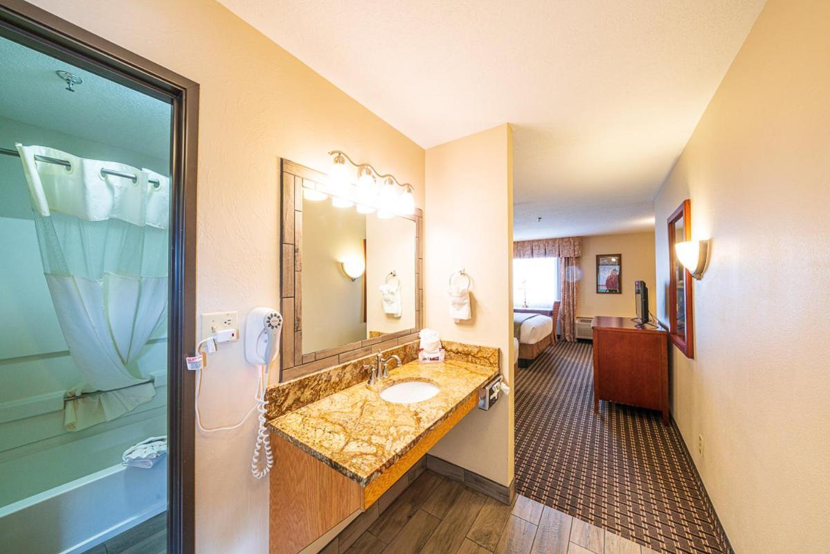 Alpine Inn & Suites Ганнісон Екстер'єр фото
